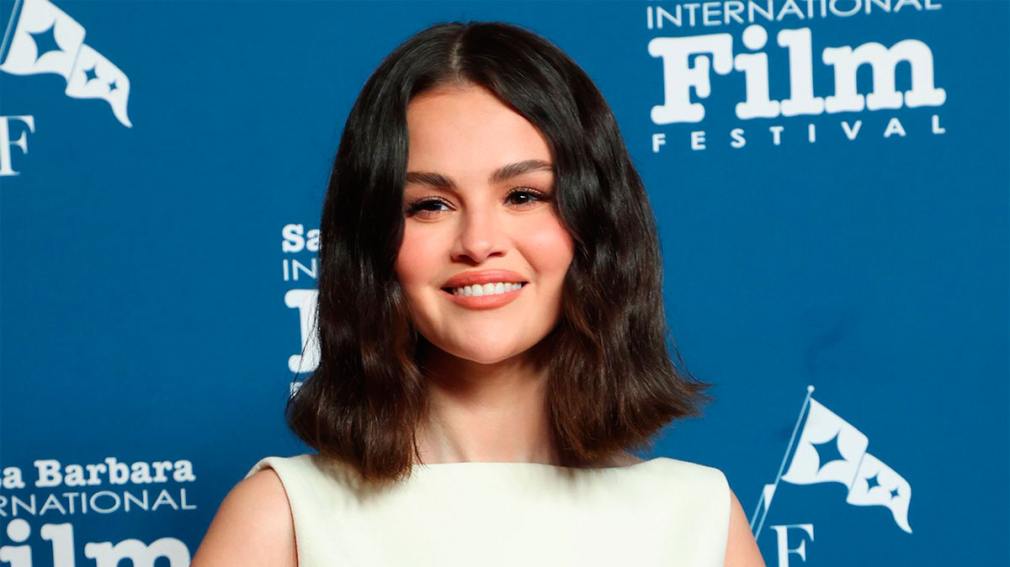 Selena Gomez anunció su nuevo disco y presentó un adelanto junto a su pareja
