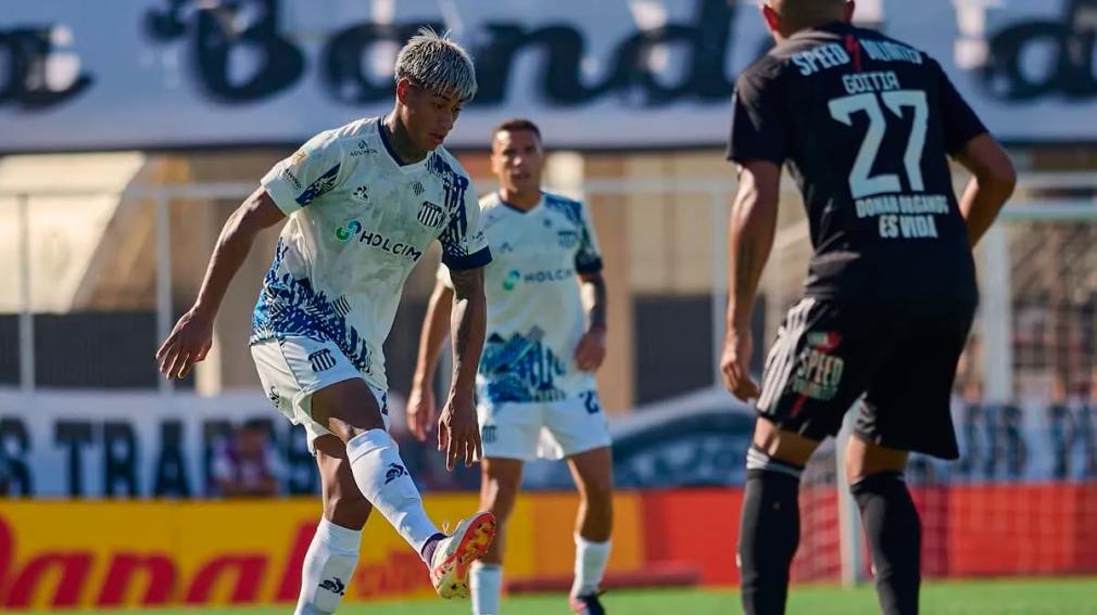 Deportivo Riestra y Talleres abrieron la fecha con un empate sin goles