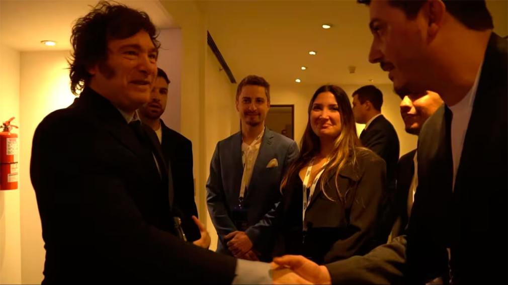 El escándalo $LIBRA se amplía: revelan cobros para acceder a Milei y audios comprometedores