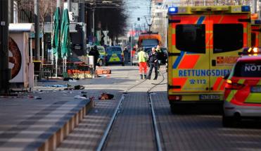 Un auto atropelló a varias personas y dejó varios heridos en Mannheim, Alemania