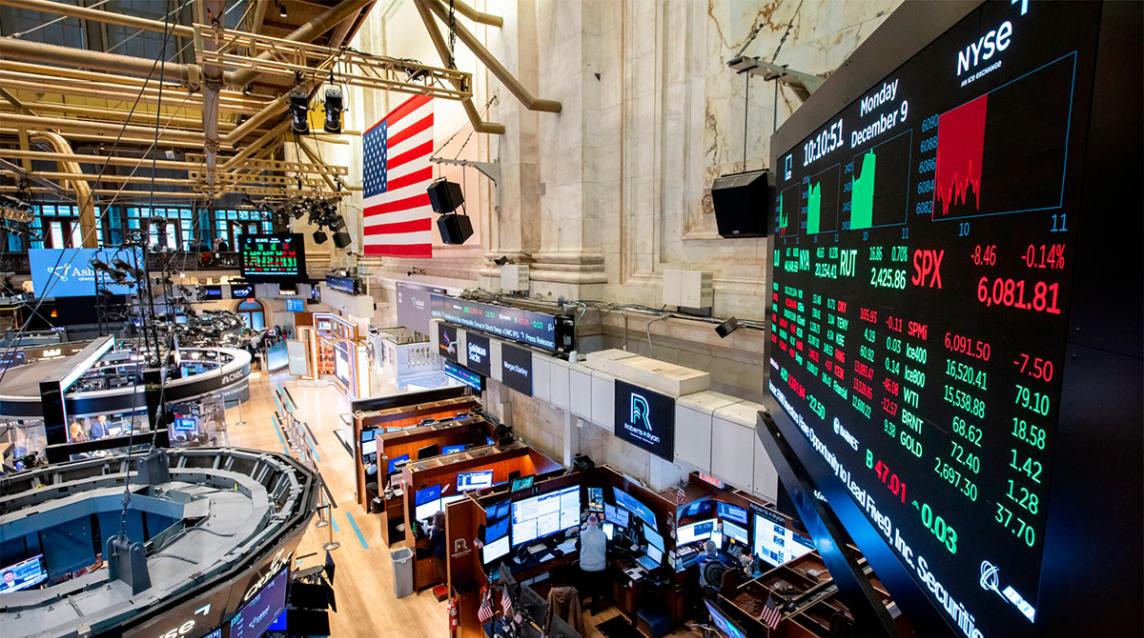 En medio del debate por jubilaciones, caen hasta 7% las acciones argentinas en Wall Street