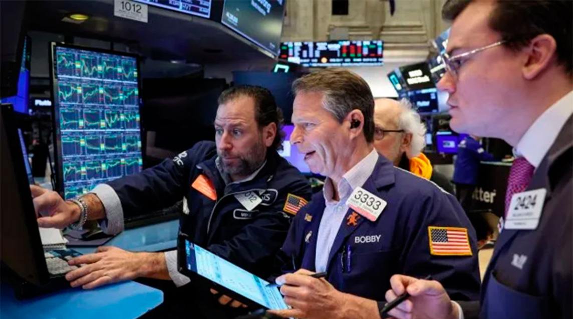 Acciones argentinas suben hasta 7,5% en Wall Street en una jornada sin operaciones locales