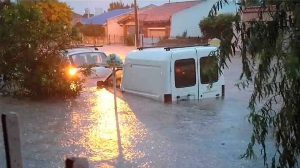 Devastador temporal en Bahía Blanca: más de 250 evacuados y una ciudad paralizada