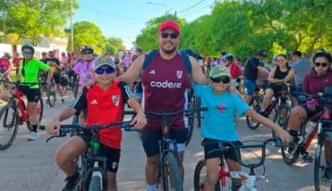 Los Juríes celebró con éxito su 3º bicicleteada por el aniversario de la ciudad