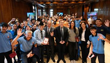 Alumnos de Loreto fueron recibidos por el Gobernador y el jefe de Gabinete