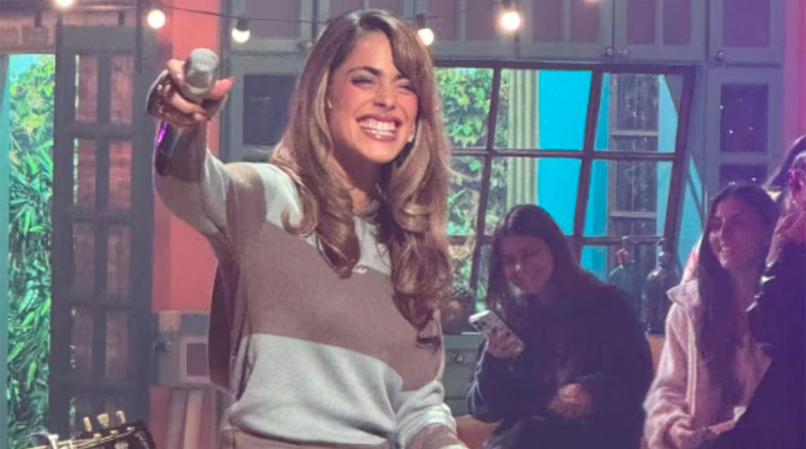 Llanto y emoción: Tini Stoessel brilló con alma y corazón en La Peña de Morfi