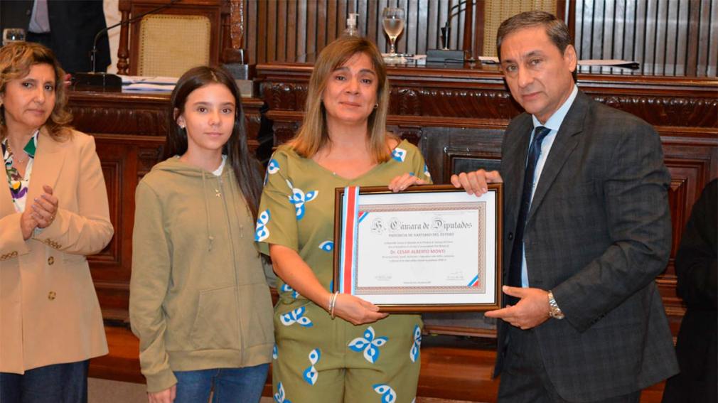 La Legislatura provincial realizó un emotivo homenaje y reconocimiento post mortem al Dr. César Monti