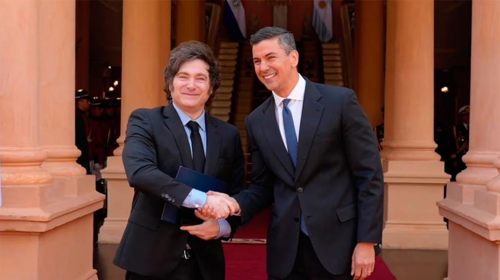 Milei se reunió con el presidente de Paraguay para negociar una reforma en el Mercosur