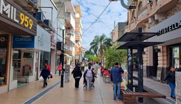“No creo que la solución sea cerrar las puertas de los comercios”