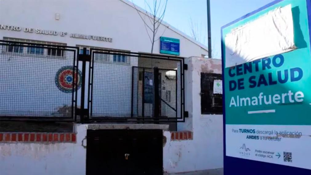 Conmoción en Neuquén: hallaron a una nena de 4 años sola y descalza en la calle