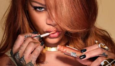 Rihanna protagonizó la nueva campaña de Fenty Beauty y lanzó un gloss que marca tendencia