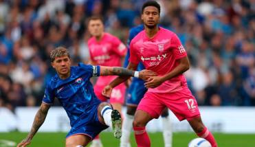 Chelsea empató con Ipswich en Stamford Bridge y se aleja de la Champions