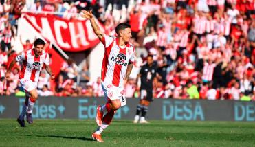 Instituto se recuperó ante Deportivo Riestra con una goleada en Córdoba