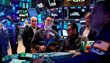 Tras el fin del cepo, las acciones argentinas en Wall Street subieron hasta 17% y los bonos crecieron 8%