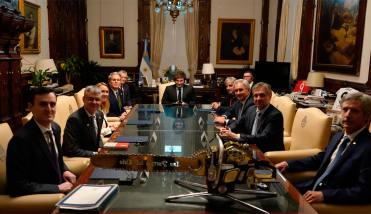 El Secretario del Tesoro de EEUU se reunió con Milei y expresó el “pleno apoyo a las audaces medidas económicas”