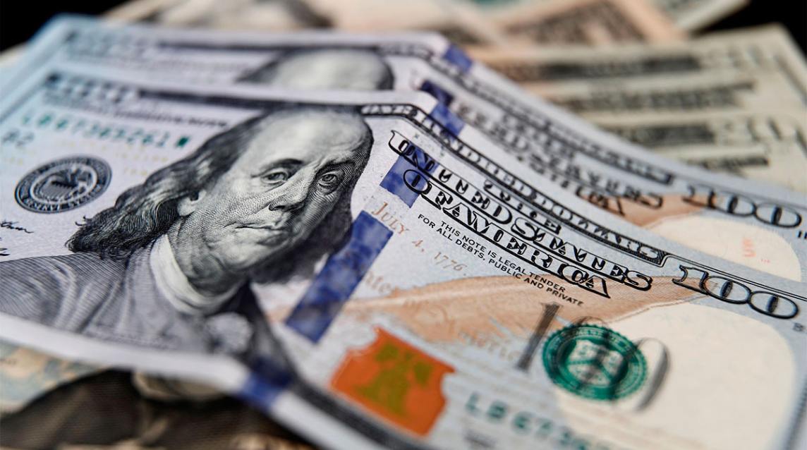 Segundo día sin cepo: el dólar se estabilizó en $1.230 sin la intervención del Banco Central