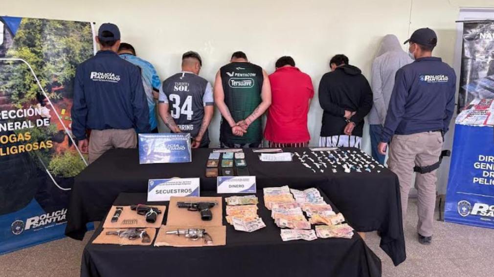 Siete detenidos y armas secuestradas tras 12 allanamientos por narcomenudeo