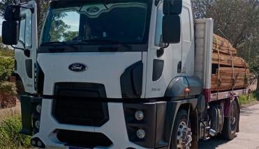 Secuestran carga de madera con documentación adulterada en Ojo de Agua