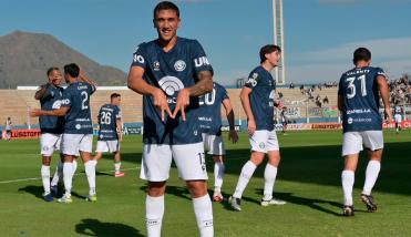 Independiente Rivadavia venció a Estudiantes de Caseros y avanza en la Copa Argentina