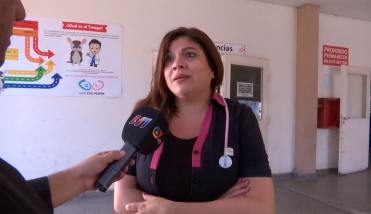 Un niño de 2 años sufrió un paro cardíaco tras atragantarse con una conocida golosina: su estado es crítico