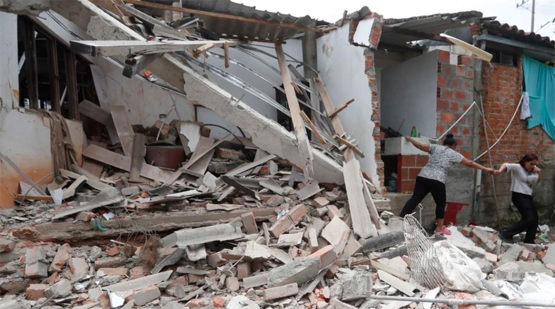 Colombia: al menos tres muertos y varios heridos tras explosiones cercanas a dependencias policiales