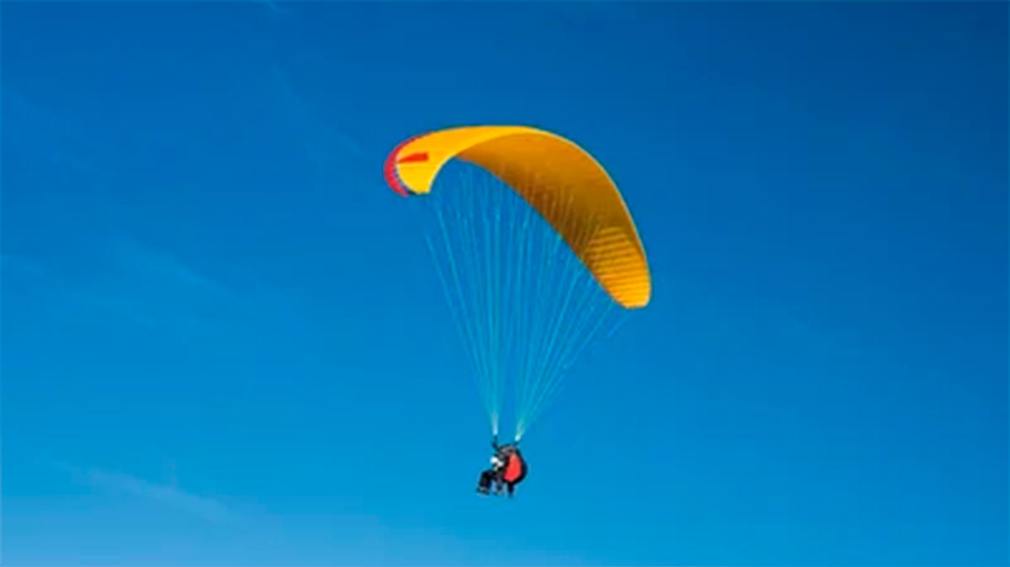 Fatal accidente en el aire: un parapentista perdió la vida en pleno vuelo