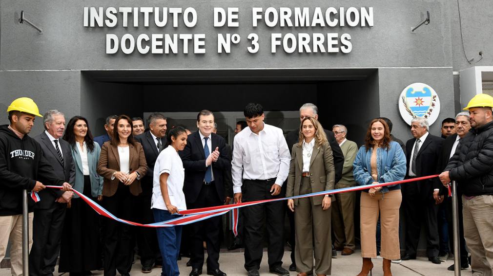 Zamora inauguró obras y recordó a Francisco: 'La figura del Papa se convirtió en estos años en un líder moral de la humanidad'