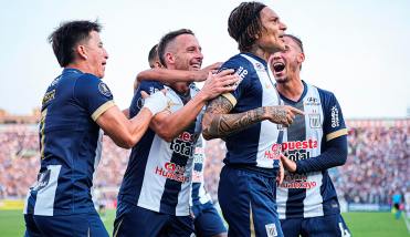Talleres cayó en un partidazo ante Alianza Lima y quedó sin margen de error