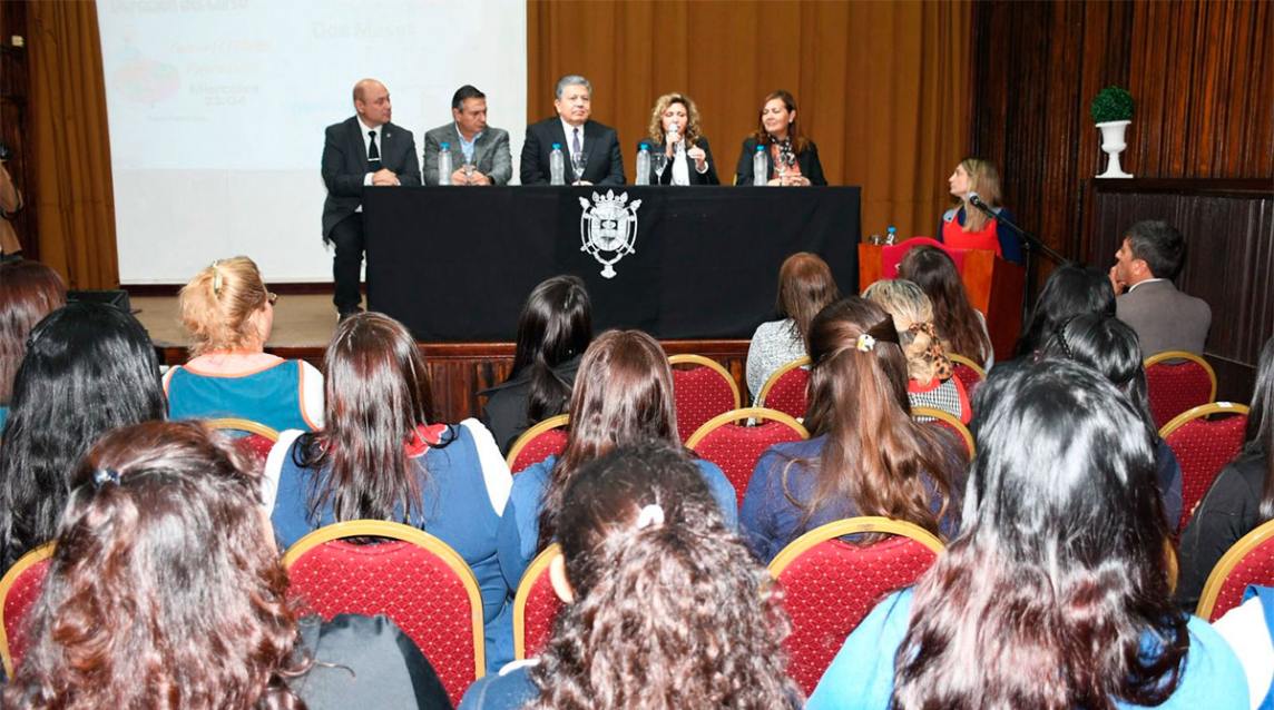 El municipio capitalino y la Unse lanzaron un curso de robótica educativa para docentes 