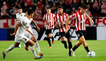 Estudiantes se recuperó tras imponerse ante Botafogo por la mínima