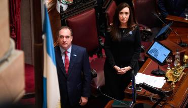 El Senado rindió un emotivo homenaje al papa Francisco y aprobó una declaración consensuada