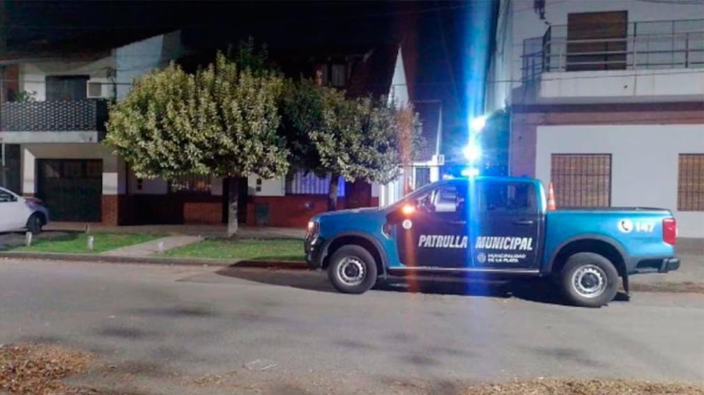 Tragedia en La Plata: asaltaron y golpearon a una jubilada, que luego murió de un infarto