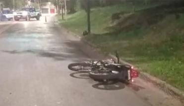 Tragedia en Córdoba: un joven murió al chocar su moto contra un poste