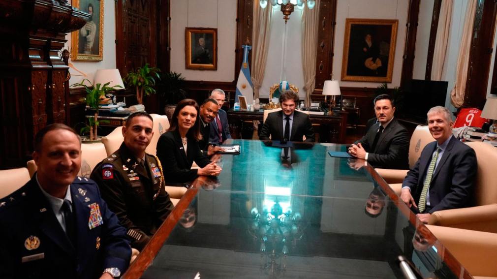 Javier Milei se reunió con el jefe del Comando Sur de Estados Unidos y acordaron profundizar la cooperación militar