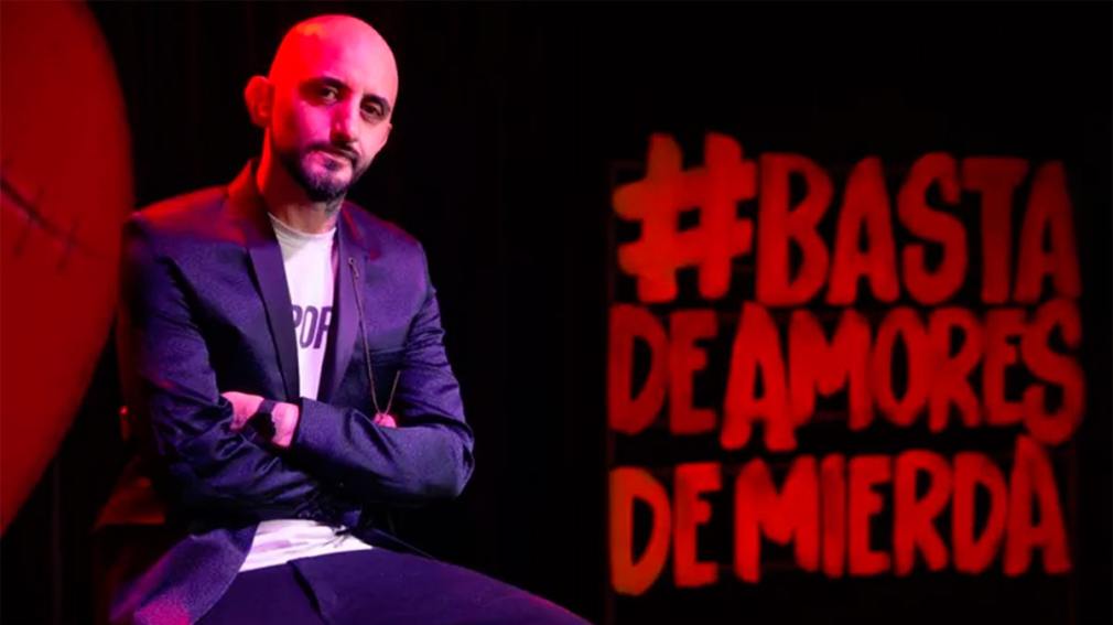 El Pela Romero vuelve a Santiago del Estero con su charla: #BastadeAmoresdeMierda 2025