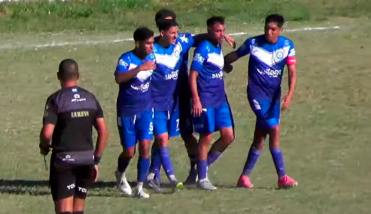 En una tarde de golazos, Vélez de San Ramón se recuperó con una contundente victoria ante Güemes