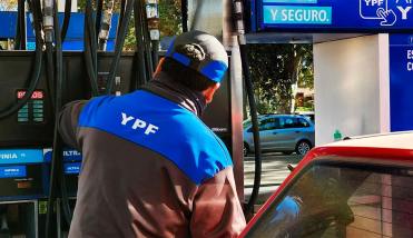YPF aplicó un incremento promedio del 1% para nafta y gasoil en todo el país