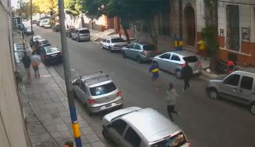 Video impactante: turistas europeos fueron asaltados por siete ladrones en La Boca
