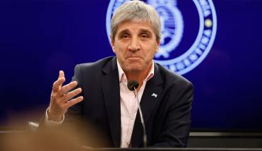 Granados cuestionó la iniciativa para el uso de dólares: No creo que se pueda usar plata sin explicar su origen