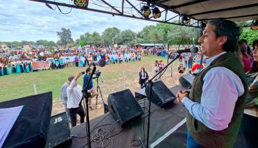 El vicegobernador encabezó la apertura del Festival de la Tradición Gaucha