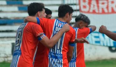 Unión Santiago festejó su primer triunfo en la Liga Santiagueña ante Banfield en casa