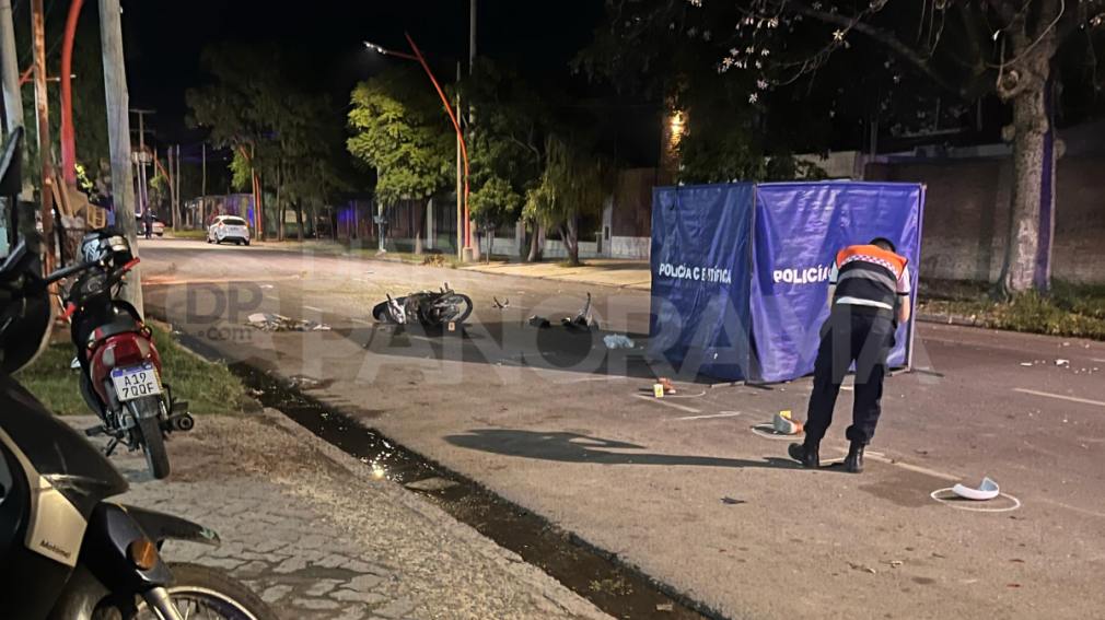 Terrible tragedia en Santiago del Estero: un motociclista murió luego de un brutal choque en Av. Independencia 