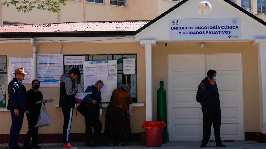 Crisis en Bolivia: el 60% de los hospitales no contó con fármacos necesarios en abril