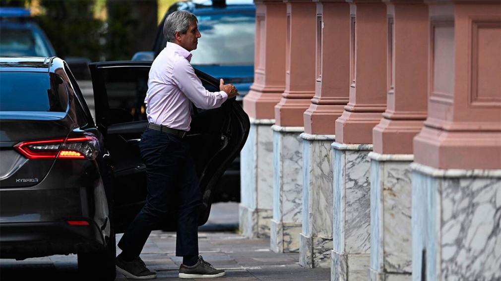 El Gobierno mantendrá los controles de la UIF pese al virtual blanqueo de hasta US$150.000