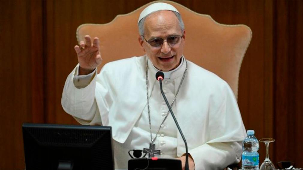 León XIV explicó ante los cardenales la elección de su nombre: “Vivimos una nueva revolución”