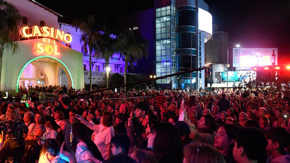 Las Termas celebró el inicio de la temporada invernal 2025 con una gran noche de música y tradición