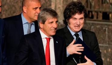El Gobierno busca estabilizar el dólar en $1000 de cara a las legislativas