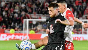 Huracán le ganó a Deportivo Riestra y clasificó a los cuartos de final del Torneo Apertura