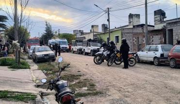 Un hombre asesinó a su expareja, apuñaló a su hijo y luego se quitó la vida