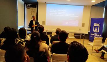 Personal de la municipalidad se capacitó en atención al público y trabajo en equipo